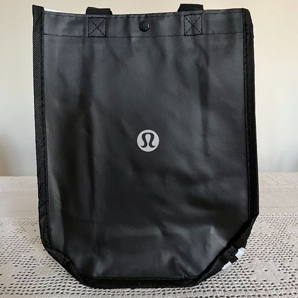 Lululemon black & white small reusable tote bag - Picture 3 of 6